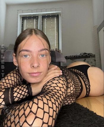 🔥 Lucywhoelse leaked private photo uncensored full