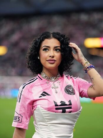 🔥 Malu trevejo leaked private photo uncensored full