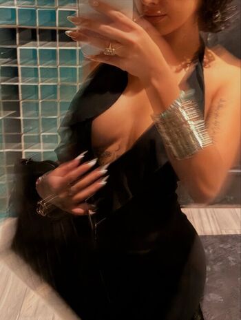 🔥 Malu trevejo leaked private photo uncensored full