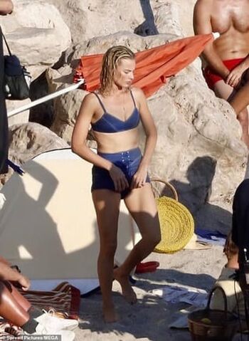 🔥 Margot robbie leaked private photo uncensored full