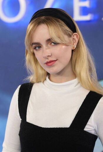 🔥 Mckenna grace  page leaked private photo uncensored full