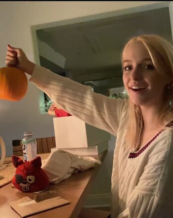 🔥 Mckenna grace  page leaked private photo uncensored full