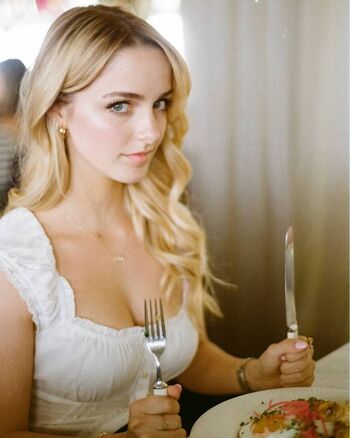 🔥 Mckenna grace  page leaked private photo uncensored full