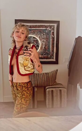 🔥 Miley cyrus page leaked private photo uncensored full