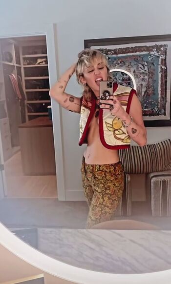 🔥 Miley cyrus page leaked private photo uncensored full
