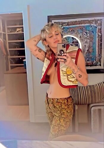 🔥 Miley cyrus page leaked private photo uncensored full