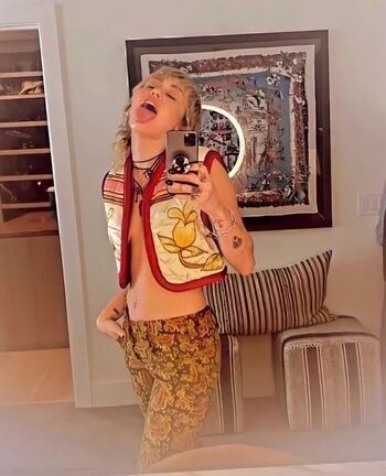 🔥 Miley cyrus page leaked private photo uncensored full