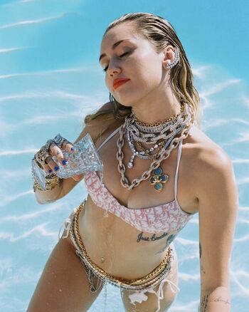 🔥 Miley cyrus page leaked private photo uncensored full
