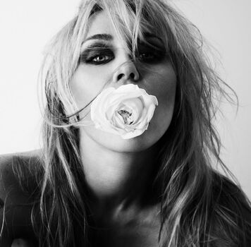 🔥 Miley cyrus page leaked private photo uncensored full
