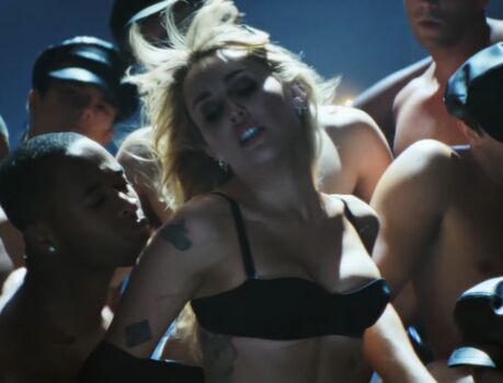 🔥 Miley cyrus leaked private photo uncensored full