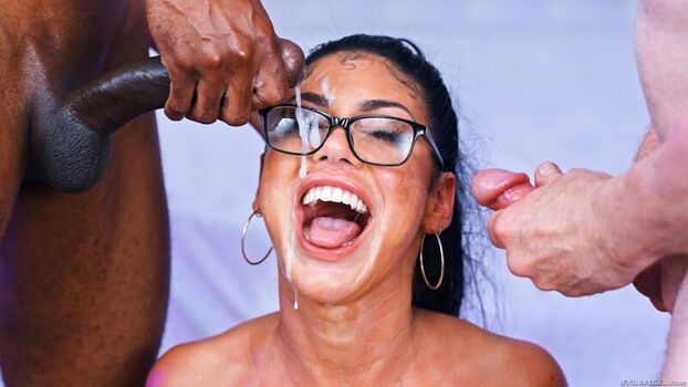 🔥 Missqueeniexox leaked private photo uncensored full