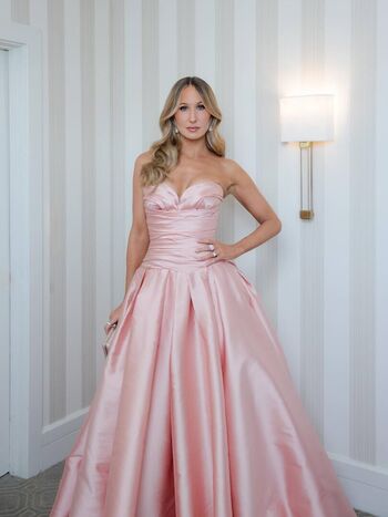 🔥 Nikki glaser page leaked private photo uncensored full