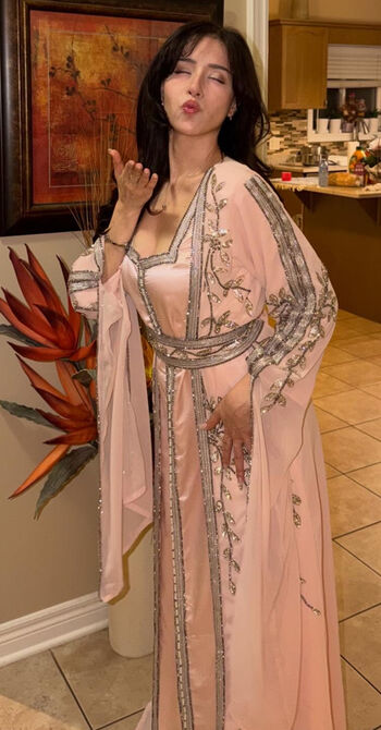 🔥 Pokimane  page leaked private photo uncensored full