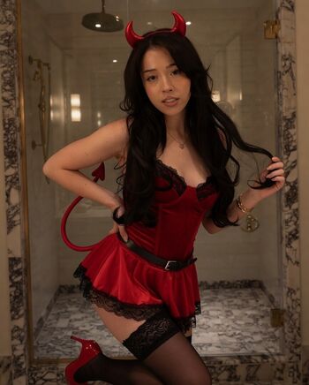 🔥 Pokimane  page leaked private photo uncensored full