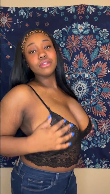 🔥 Queen hearts girls leaked private photo uncensored full