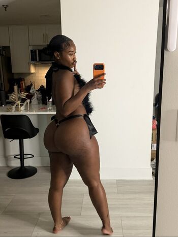 🔥 Realkeylamarie  page leaked private photo uncensored full