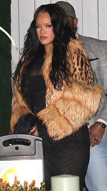 🔥 Rihanna  page leaked private photo uncensored full