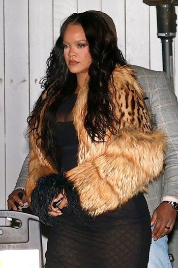 🔥 Rihanna  page leaked private photo uncensored full