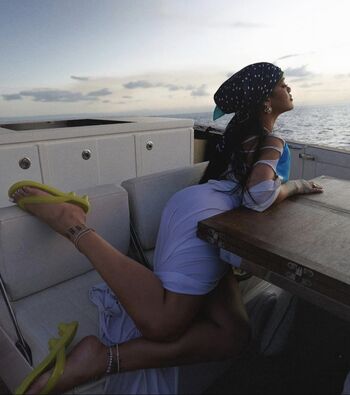 🔥 Rihanna  page leaked private photo uncensored full