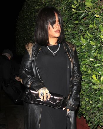 🔥 Rihanna  page leaked private photo uncensored full