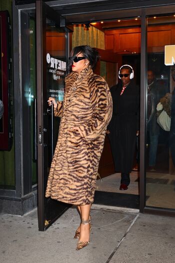 🔥 Rihanna  page leaked private photo uncensored full
