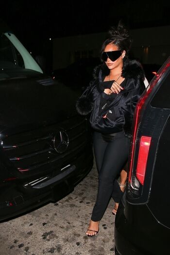 🔥 Rihanna  page leaked private photo uncensored full