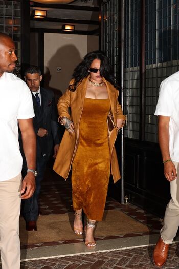 🔥 Rihanna  page leaked private photo uncensored full