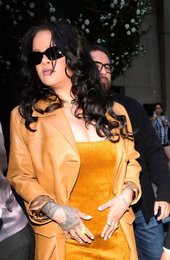 🔥 Rihanna  page leaked private photo uncensored full