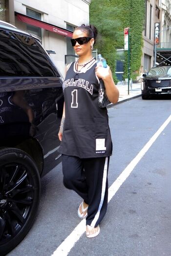 🔥 Rihanna  page leaked private photo uncensored full