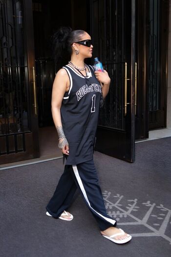 🔥 Rihanna  page leaked private photo uncensored full