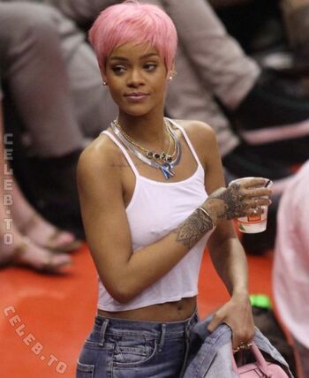 🔥 Rihanna  page leaked private photo uncensored full