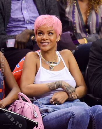 🔥 Rihanna  page leaked private photo uncensored full