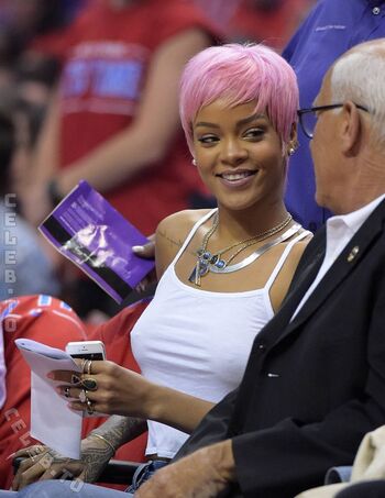 🔥 Rihanna  page leaked private photo uncensored full