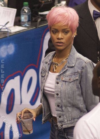 🔥 Rihanna  page leaked private photo uncensored full