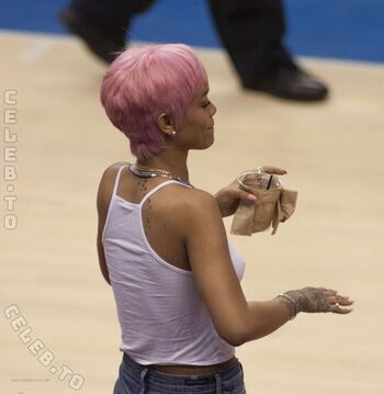🔥 Rihanna leaked private photo uncensored full