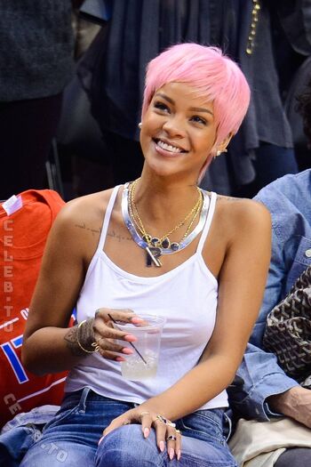 🔥 Rihanna leaked private photo uncensored full