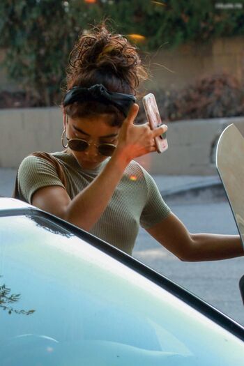 🔥 Sarah hyland leaked private photo uncensored full