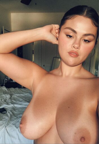 🔥 Selena gomez  page leaked private photo uncensored full
