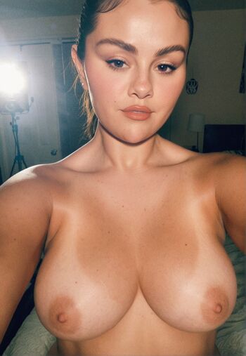 🔥 Selena gomez  page leaked private photo uncensored full