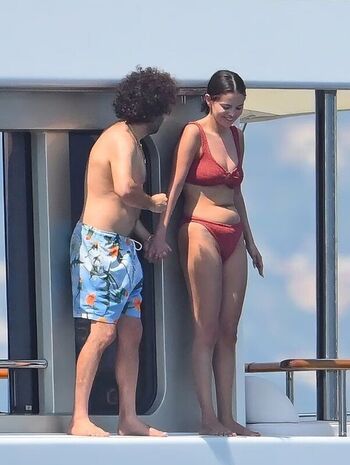 🔥 Selena gomez  page leaked private photo uncensored full