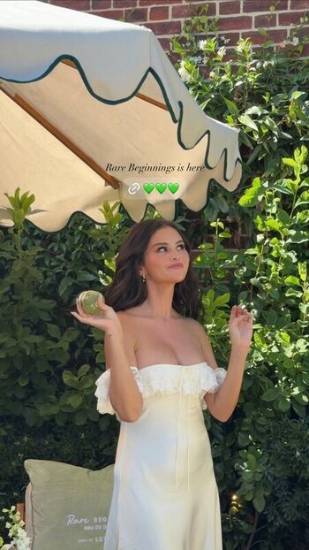 🔥 Selena gomez  page leaked private photo uncensored full