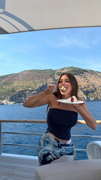 🔥 Sofia vergara  page leaked private photo uncensored full