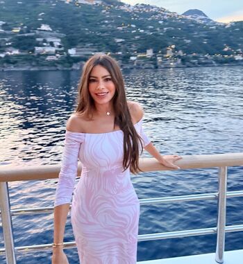 🔥 Sofia vergara  page leaked private photo uncensored full