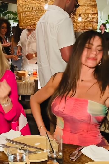 🔥 Sofia vergara  page leaked private photo uncensored full