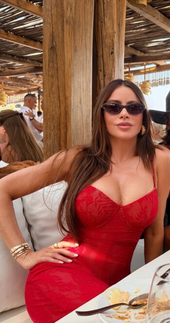 🔥 Sofia vergara  page leaked private photo uncensored full