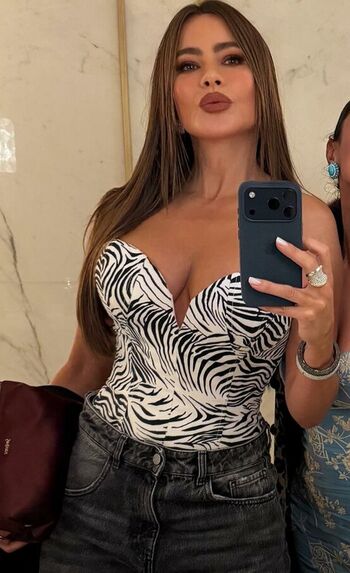 🔥 Sofia vergara  page leaked private photo uncensored full
