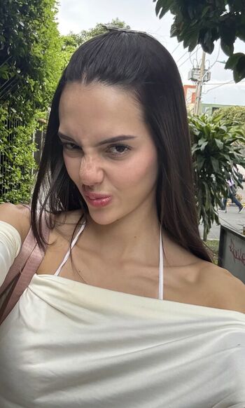 🔥 Sofiaatreides leaked private photo uncensored full