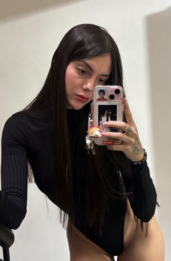 🔥 Sofiaatreides leaked private photo uncensored full