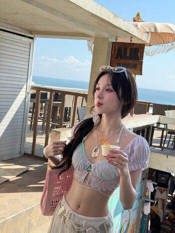 🔥 Song yuqi page leaked private photo uncensored full