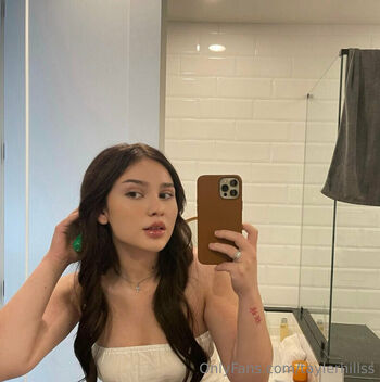 🔥 Tayler hills page leaked private photo uncensored full